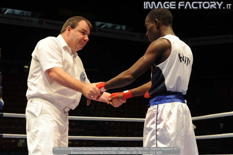 2009-09-05 AIBA World Boxing Championship 0364 - 48kg - Lony Pierre HAI - Bathusi Mogajane BOT.jpg